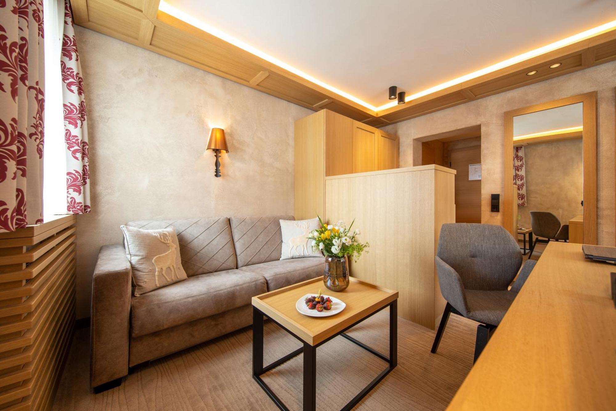 Hotel Alpina Deluxe Обергургл Екстериор снимка
